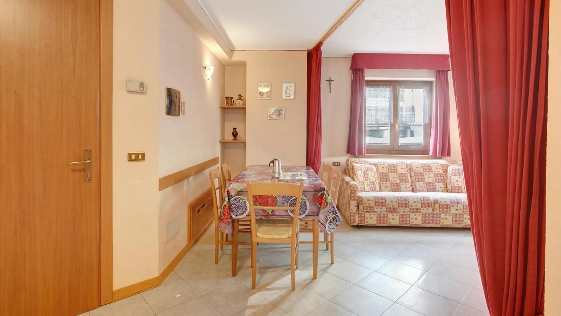 Loredana - Al Bait Da Santin Livigno Apartmán